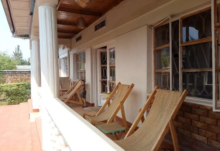 Amahoro Guesthouse|Neza SAFARIS