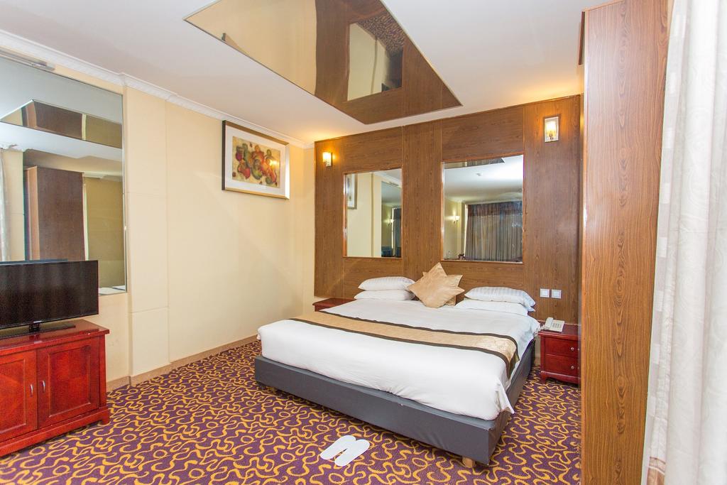 The Mirror Hotel | Neza SAFARIS