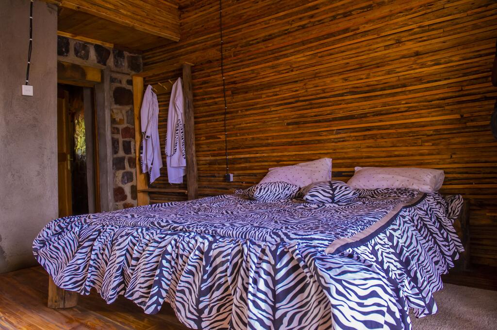 Vintage Cottage|Neza SAFARIS