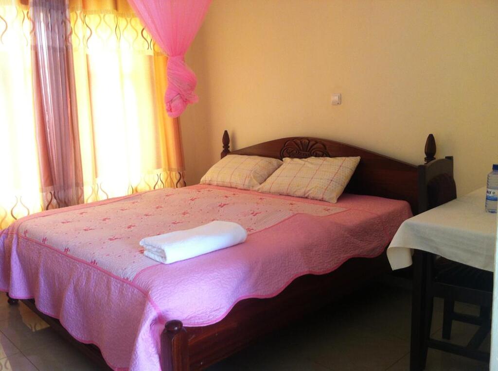 Home Saint Jean | Neza SAFARIS