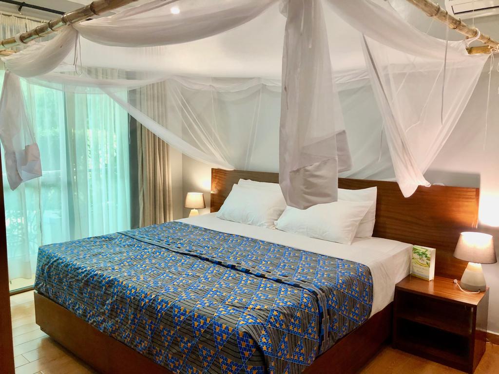 Heaven restaurant and Boutique Hotel| Neza SAFARIS