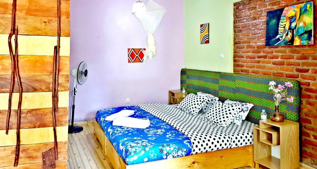 Yambi Guesthouse | Neza SAFARIS