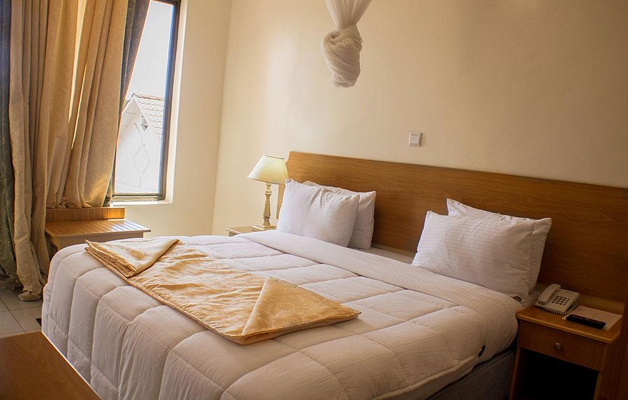 Faraja Hotel|Neza SAFARIS