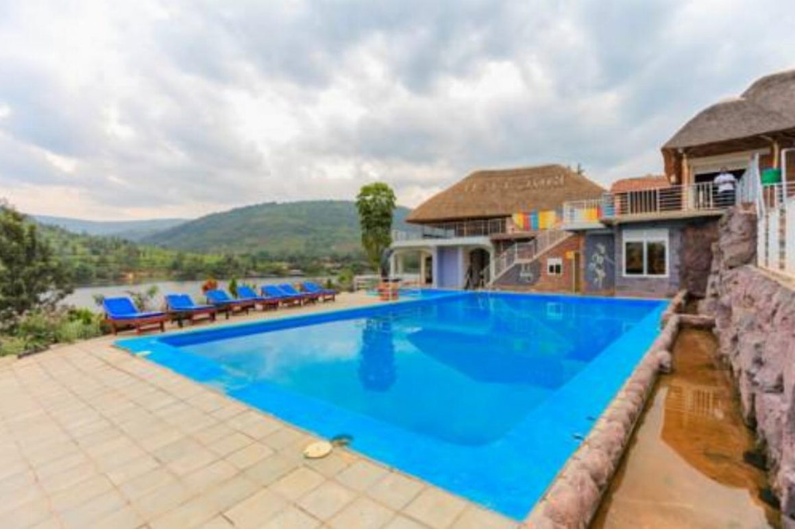 The Kingfish Beach Hotel | Neza SAFARIS