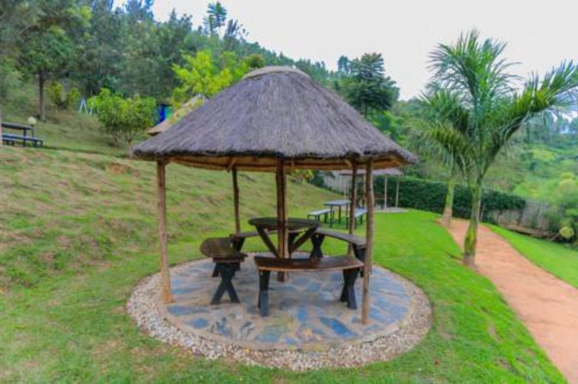 The Kingfish Beach Hotel | Neza SAFARIS